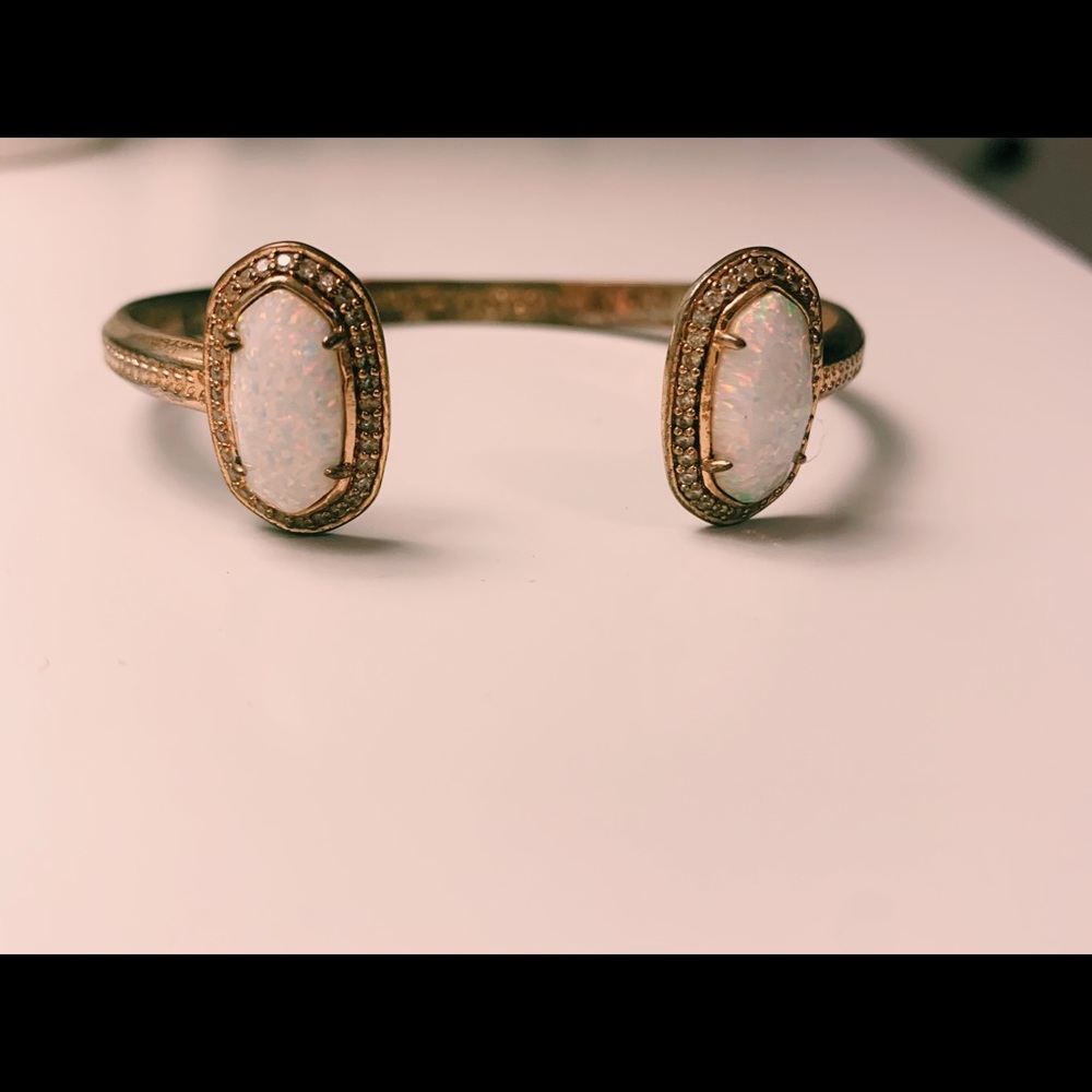 Kendra Scott bracelet